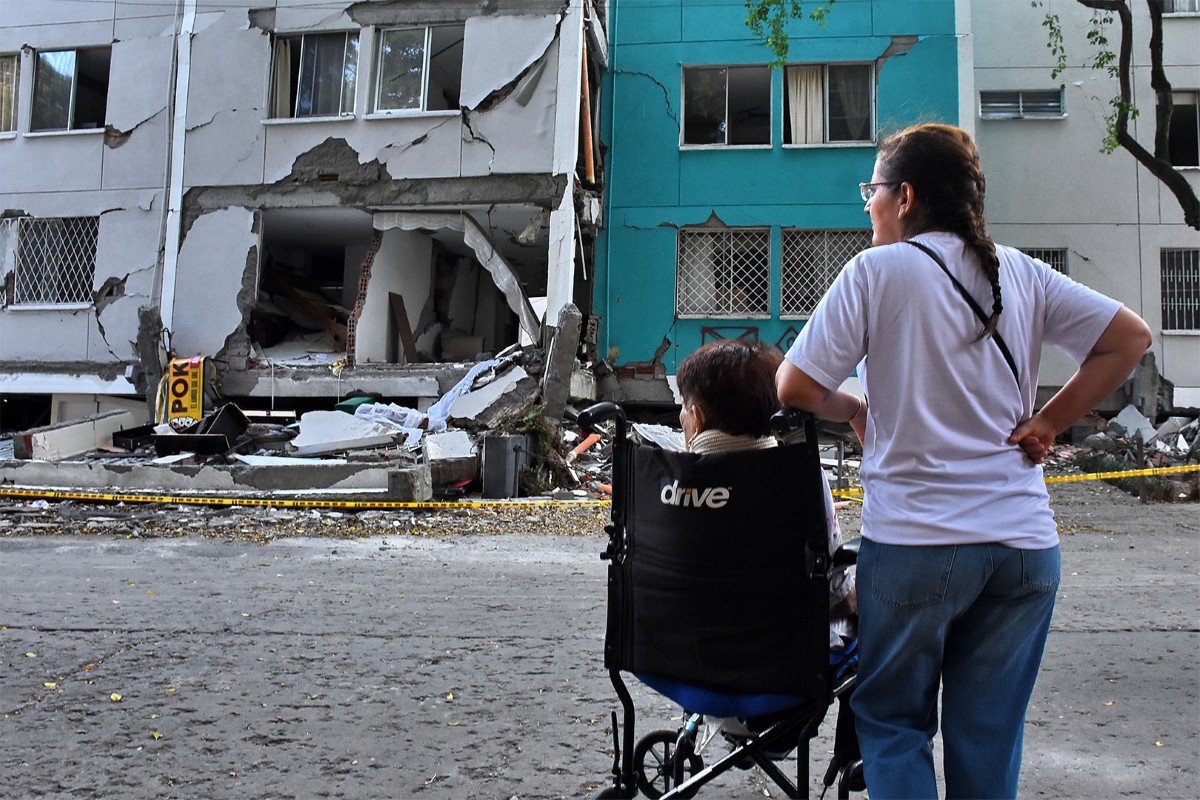 Damnificados del edificio María Mercedes Lloreda, en el barrio Cuarto de Legua